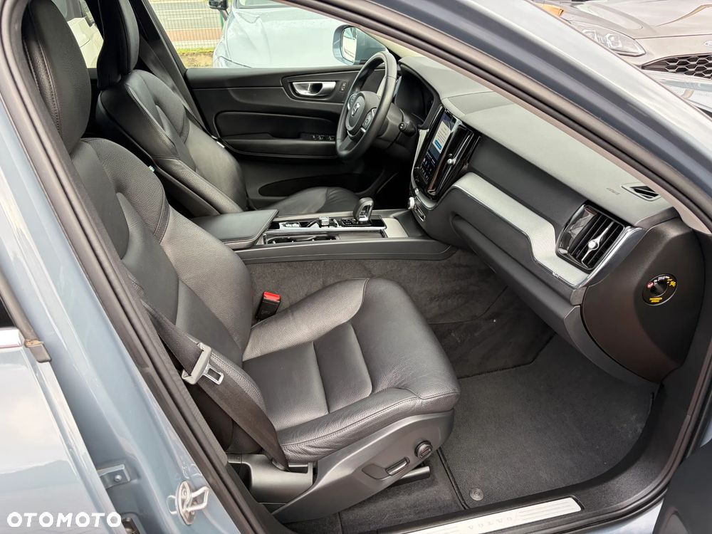 Volvo XC 60 B4 D Core - 16