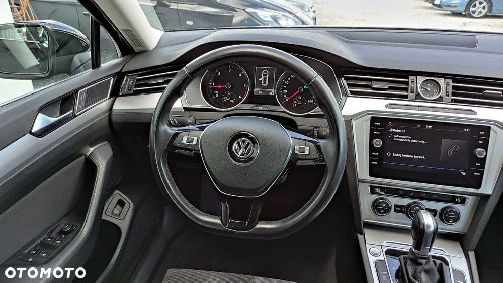 Volkswagen Passat - 29