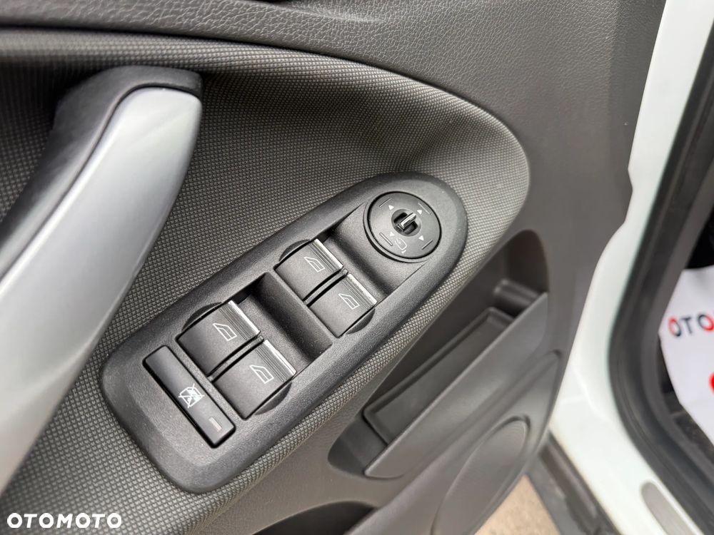 Ford Kuga 2.0 TDCi Trend - 16