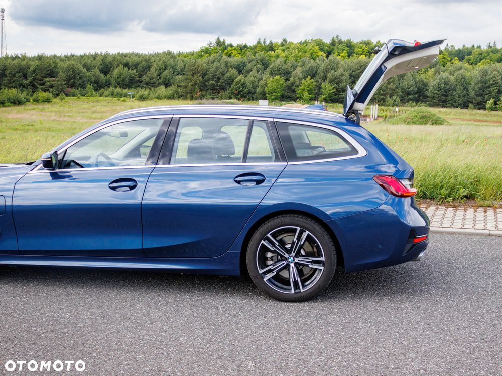 BMW Seria 3 330e Advantage sport - 17