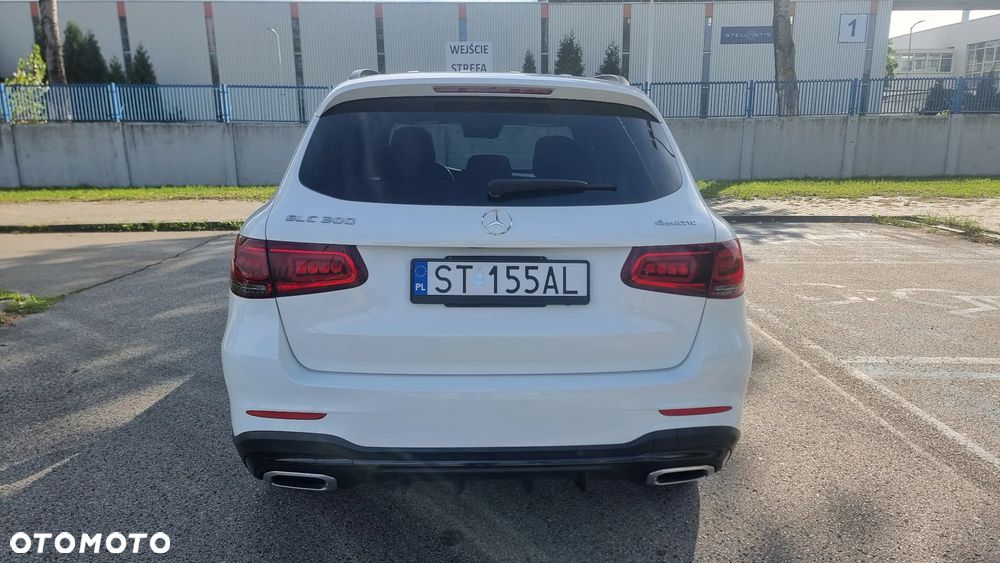 Mercedes-Benz GLC 300 4Matic 9G-TRONIC AMG Line - 6