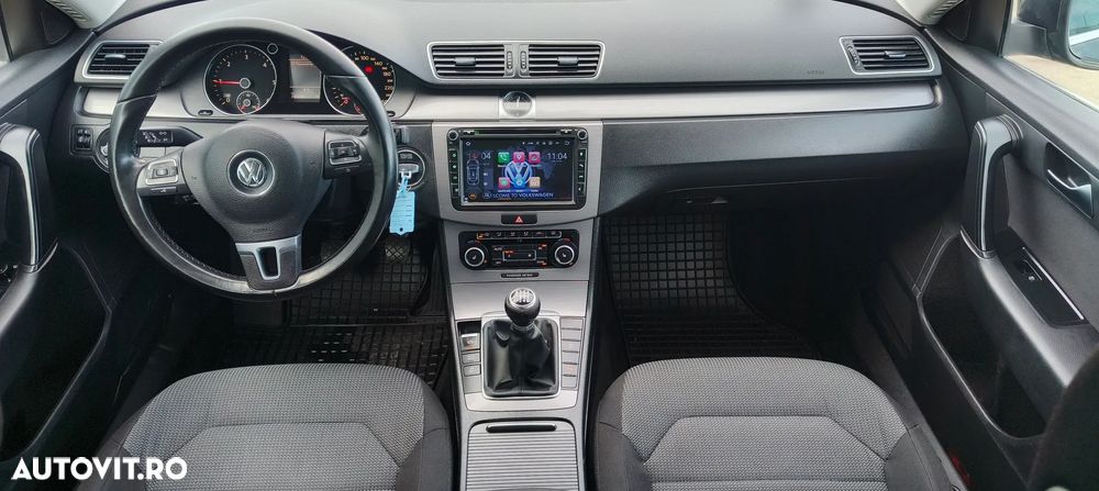 Volkswagen Passat 2.0 Blue TDI SCR Comfortline - 8