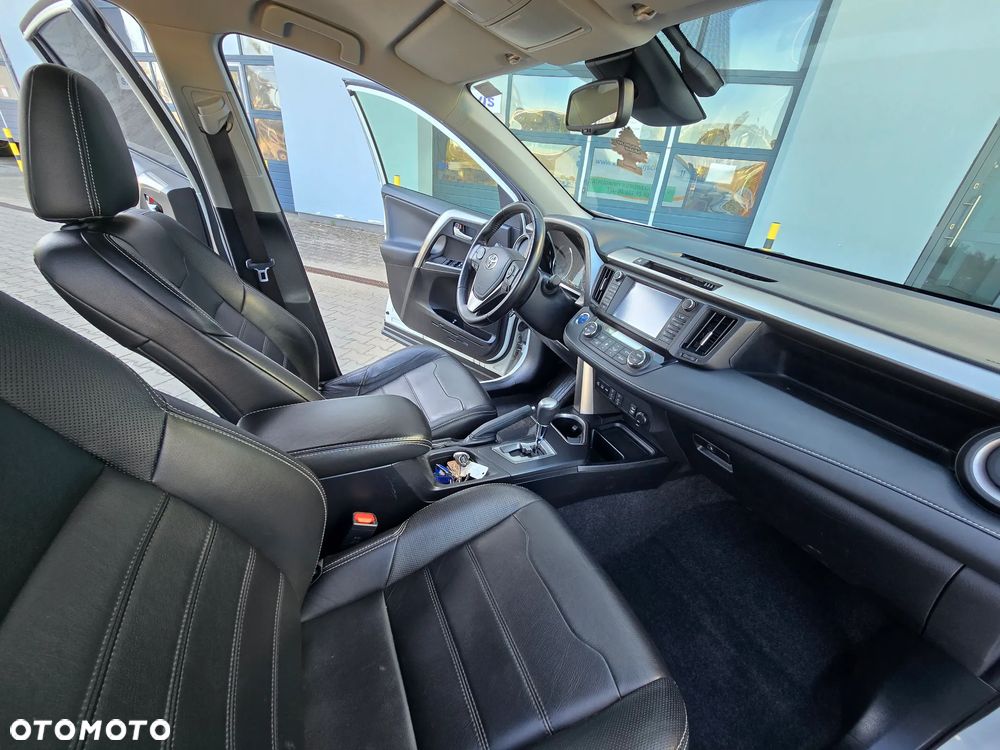 Toyota RAV4 Hybrid Prestige 4x2 - 18