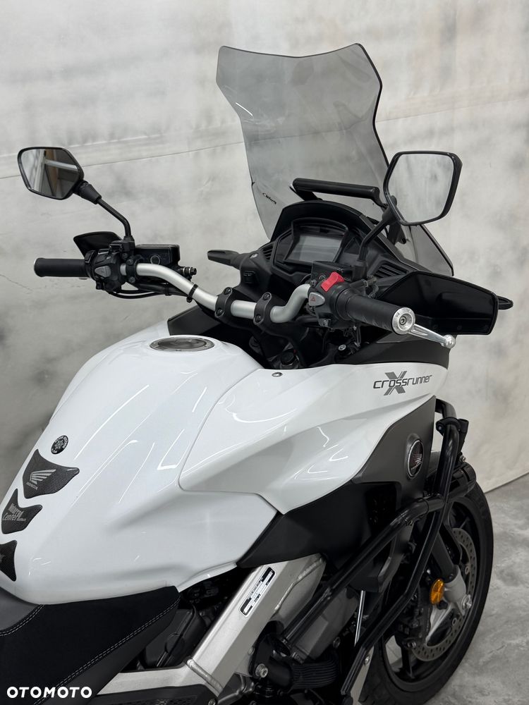 Honda VFR - 16