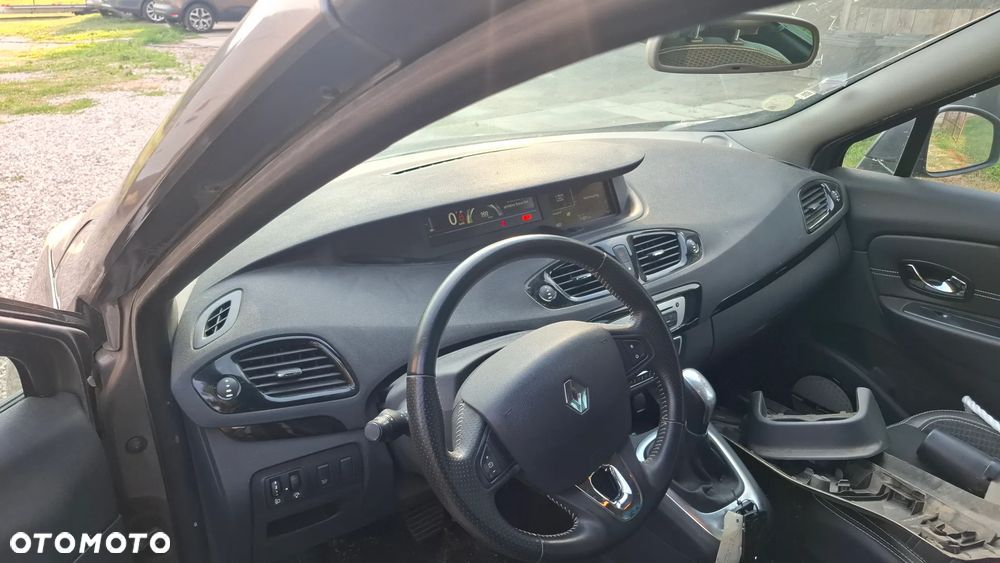 Renault Scenic - 11