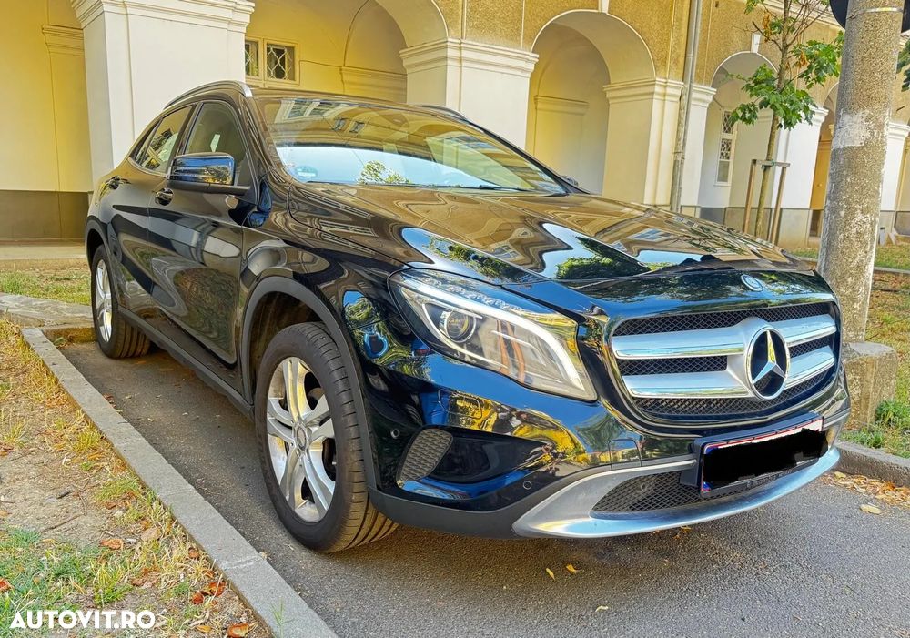 Mercedes-Benz GLA 180 - 4