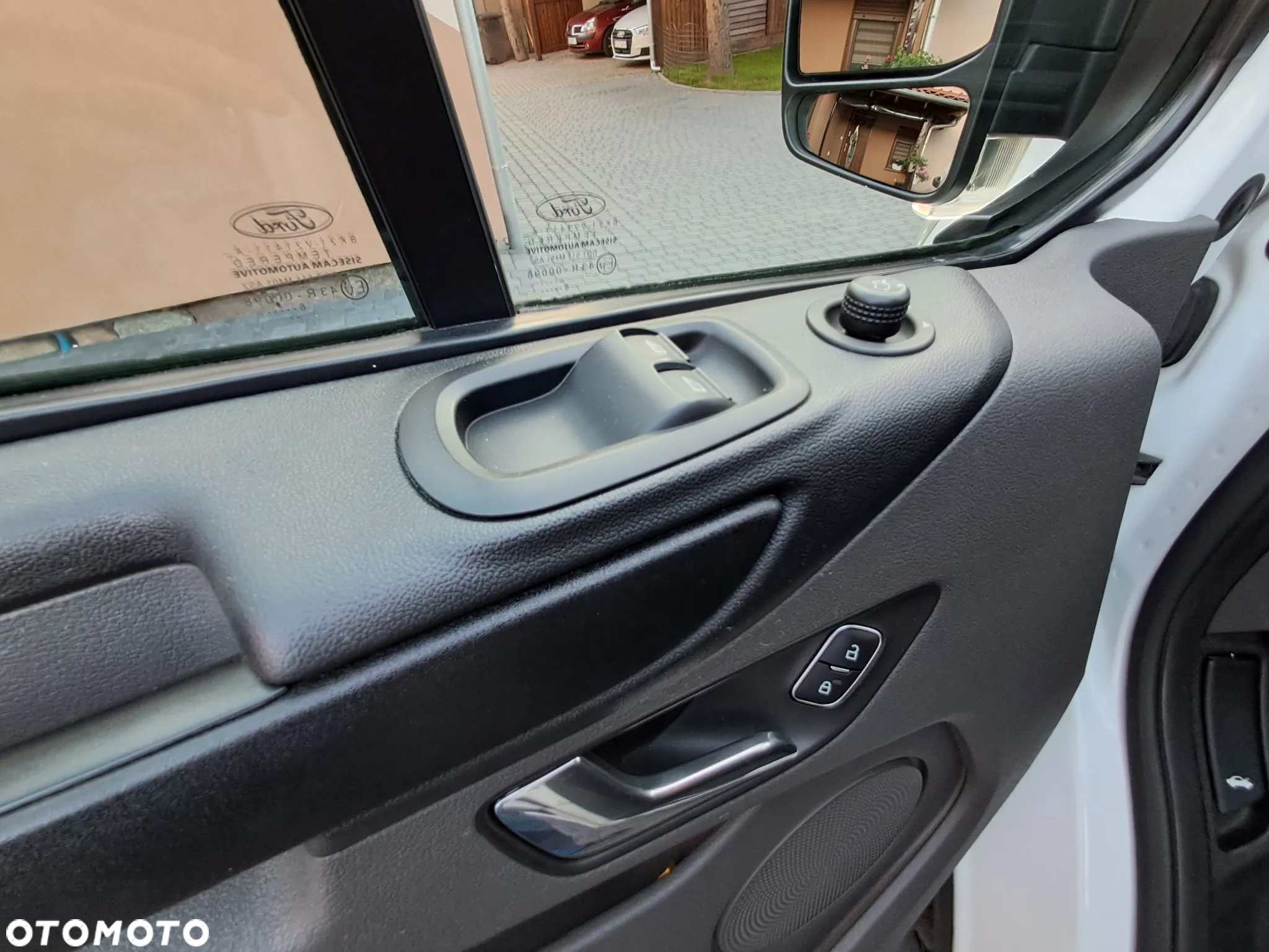 Ford Transit Custom 290 L1H1 Limited - 28
