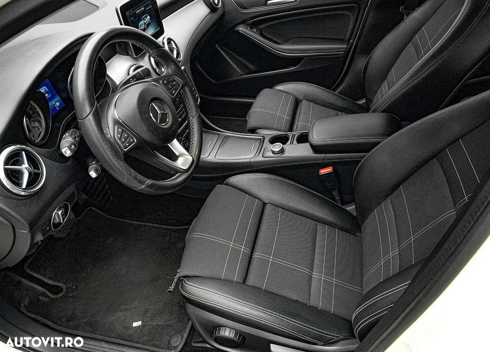 Mercedes-Benz GLA 200 d 4MATIC 7G-DCT Urban - 12