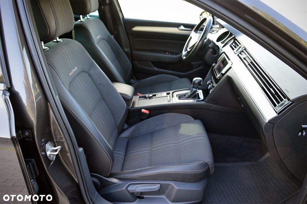 Volkswagen Passat Alltrack 2.0 TDI SCR 4Motion DSG (BMT) - 12
