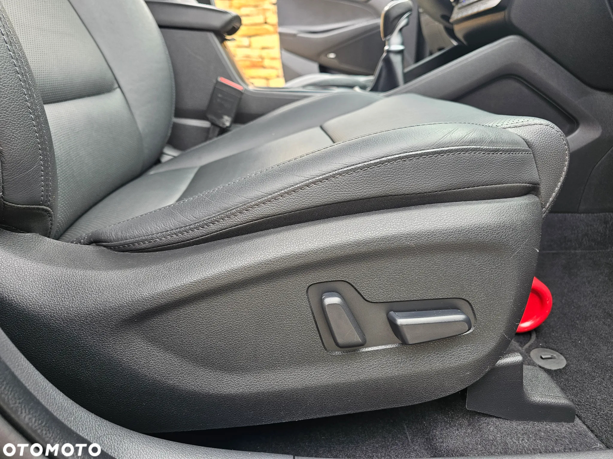 Hyundai Tucson 1.6 GDI BlueDrive GO 2WD - 25