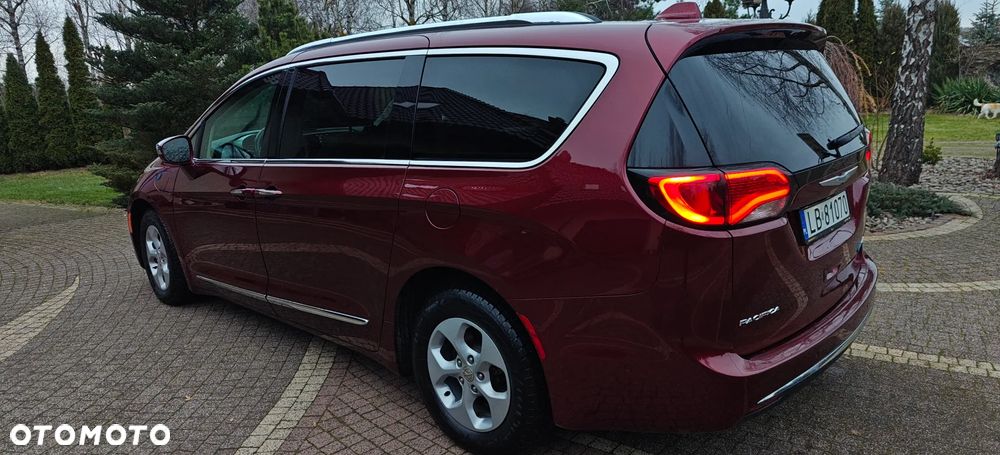 Chrysler Pacifica - 7