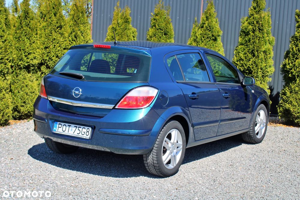 Opel Astra 1.6 - 18