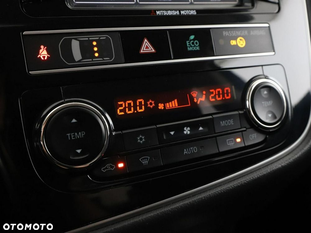 Mitsubishi Outlander 2.0 2WD CVT Diamant Edition+ - 26