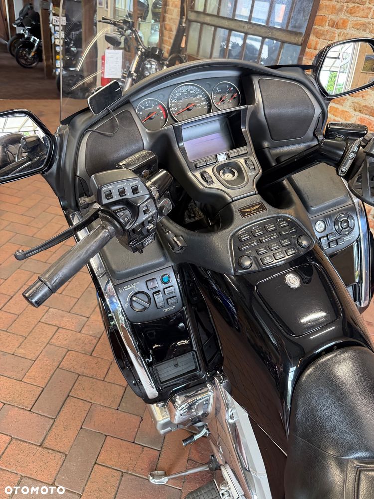 Honda GL - 16