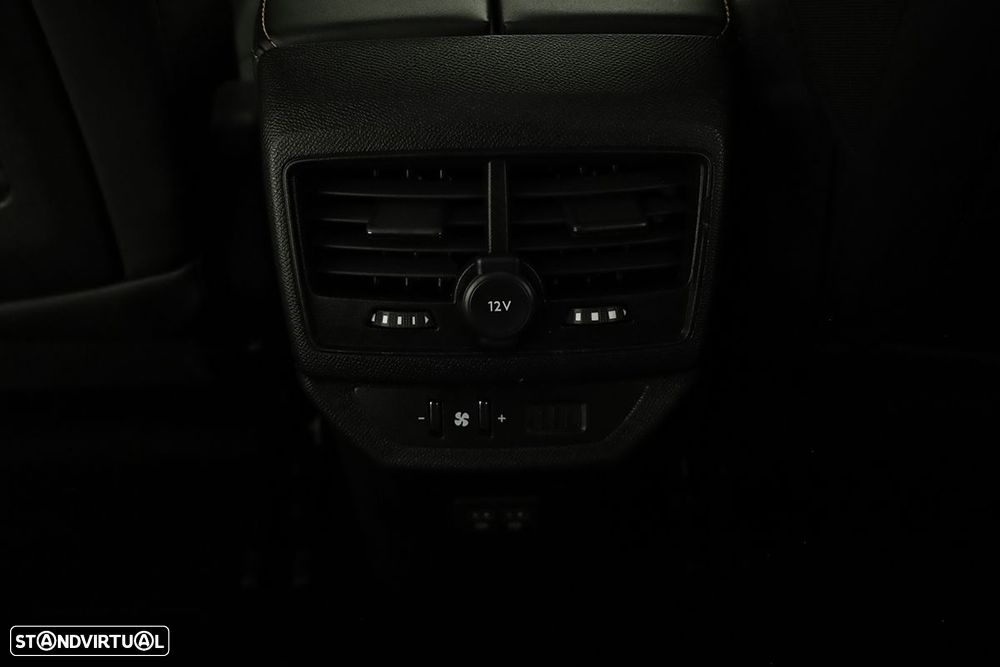 Peugeot 5008 1.2 PureTech GT EAT8 - 24