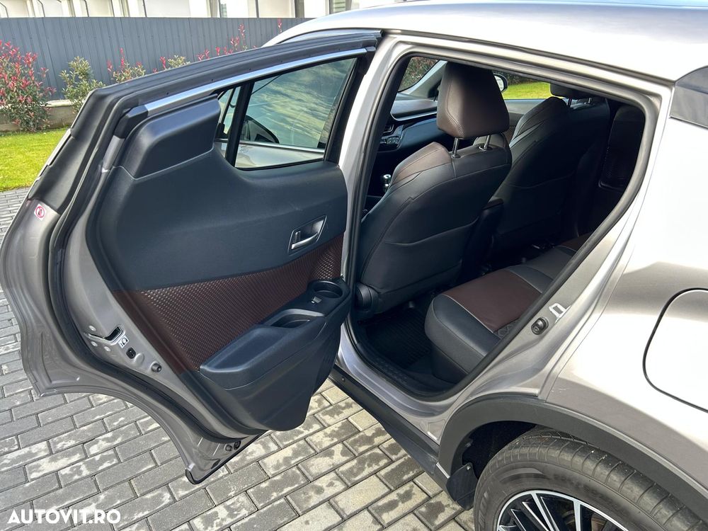 Toyota C-HR Hybrid Style - 27