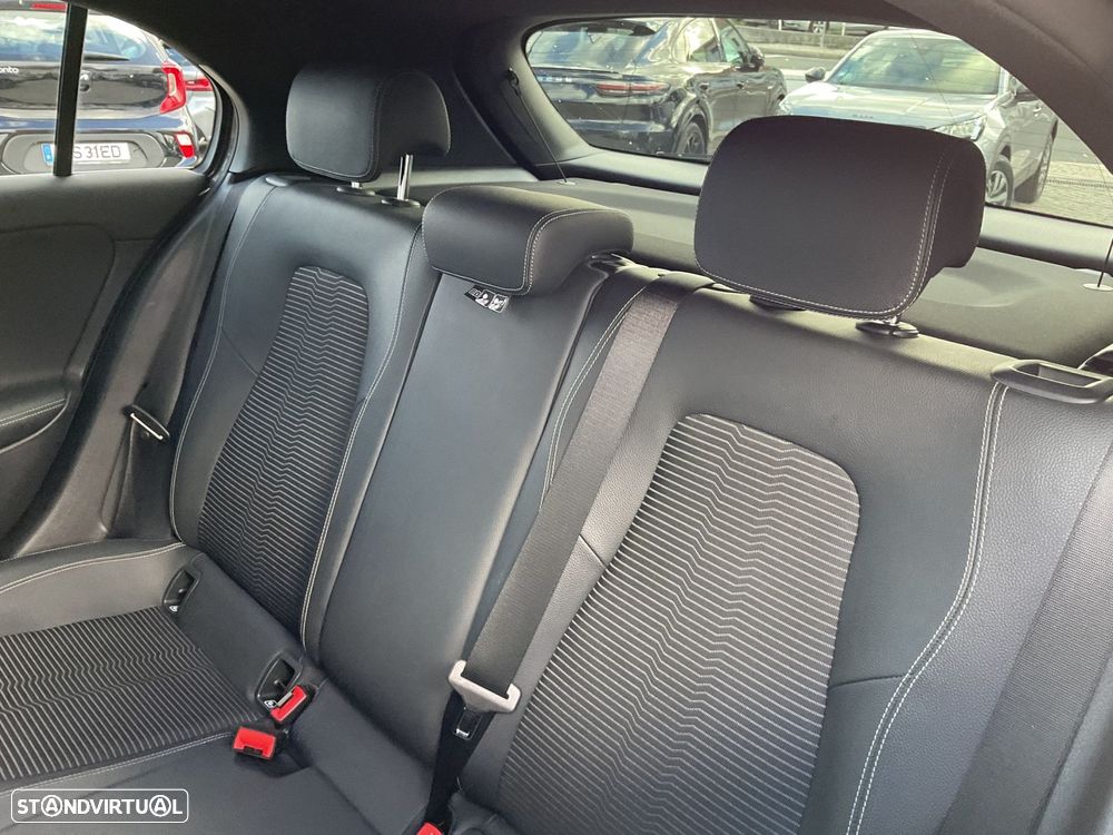 Mercedes-Benz A 250 e Style Plus - 42