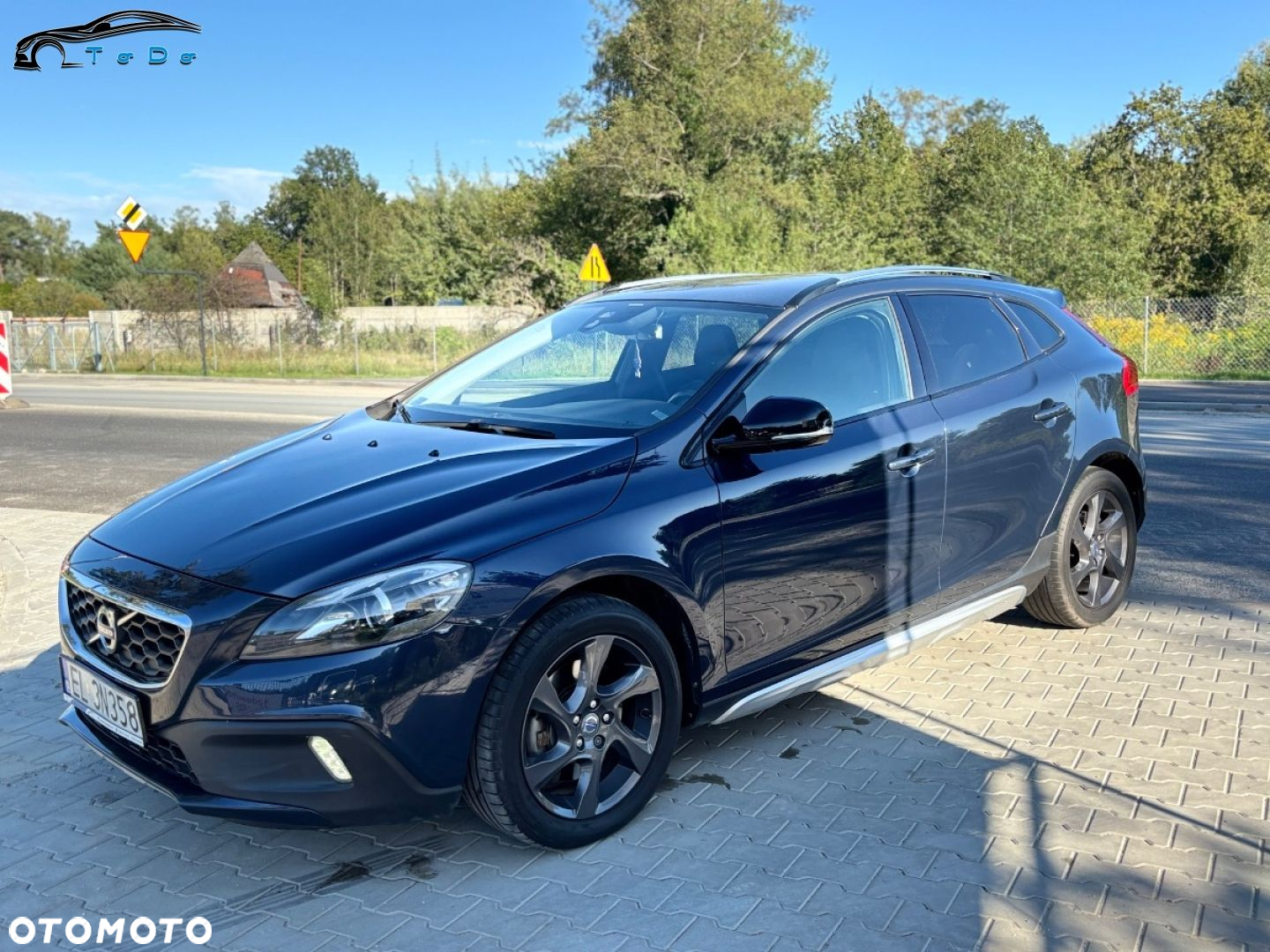 Volvo V40 Cross Country D3 Drive-E Summum - 4