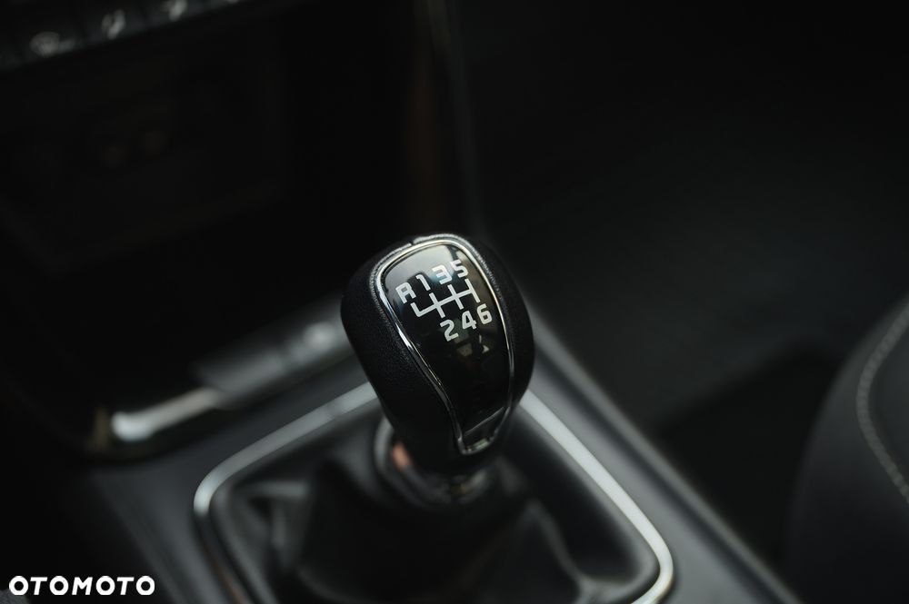 Kia Ceed 1.6 CRDi 128 Platinum Edition - 34