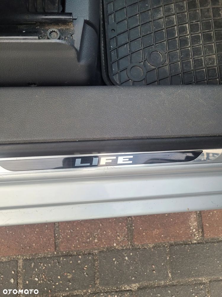 Volkswagen Touran 1.6 TDI DPF BlueMotion Technology Life - 11