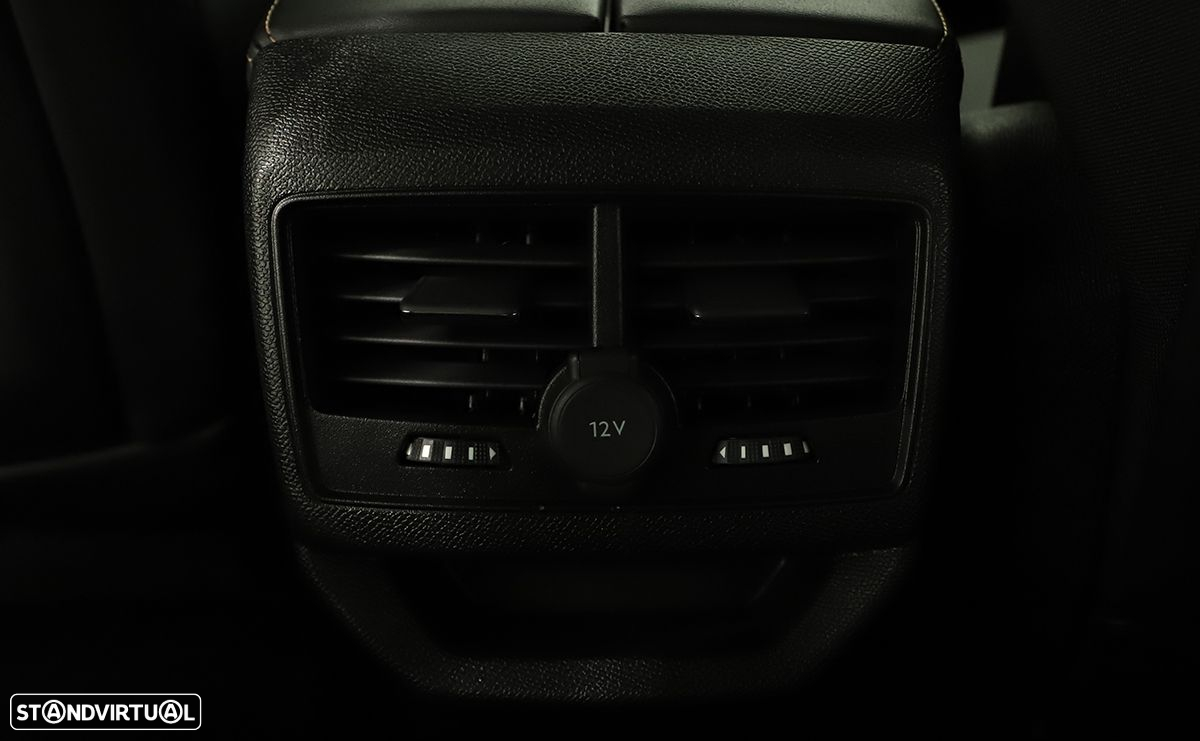 Peugeot 3008 1.2 PureTech GT EAT8 - 24