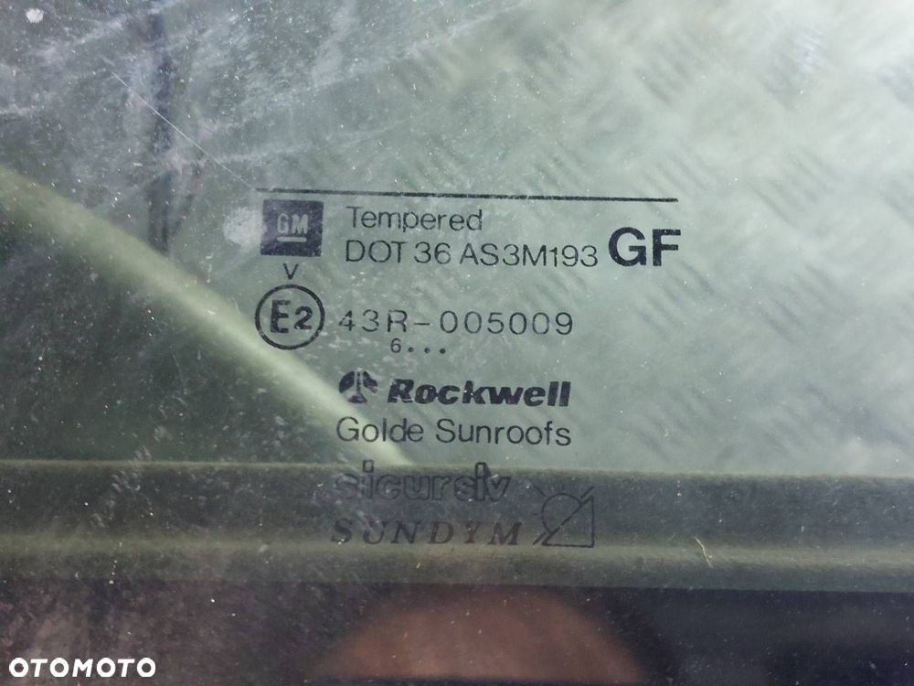 SZYBERDACH OPEL VECTRA B SEDAN - 2