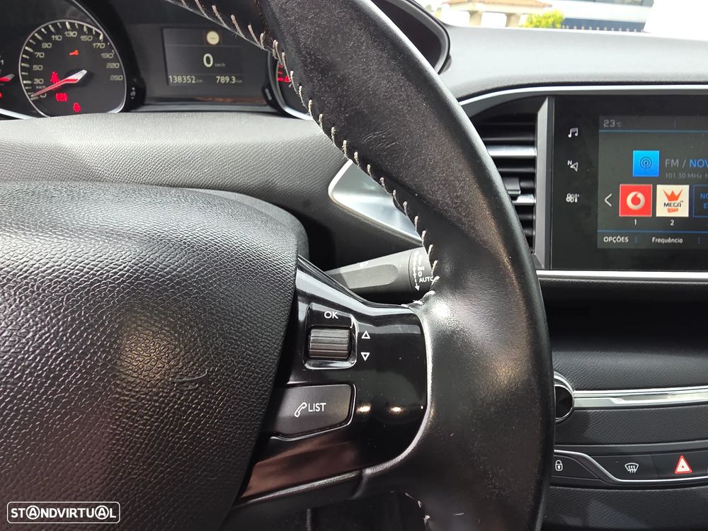 Peugeot 308 BlueHDi 130 Allure Pack - 24