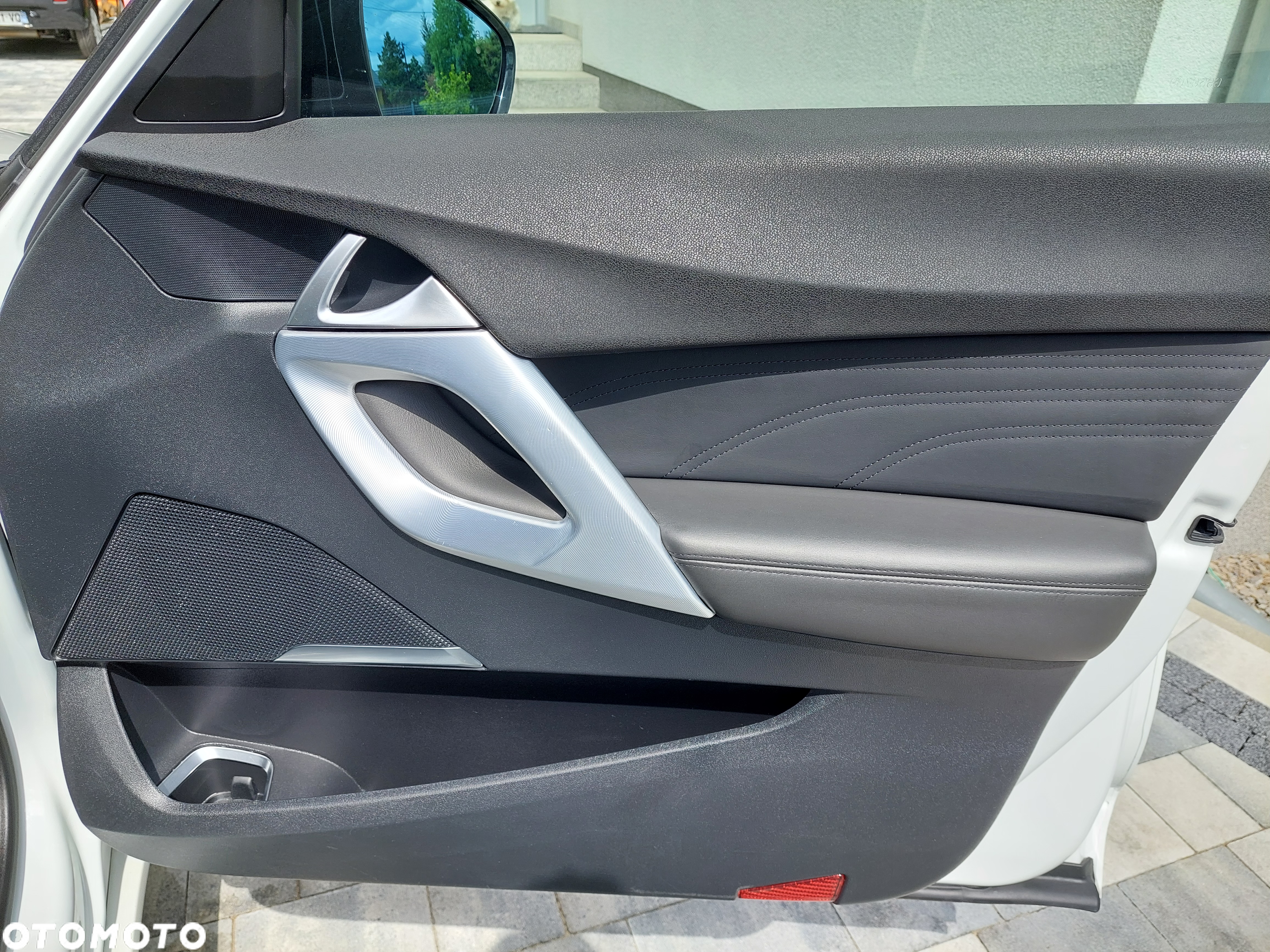 Citroën DS5 Hybrid4 EGS6 SportChic - 25
