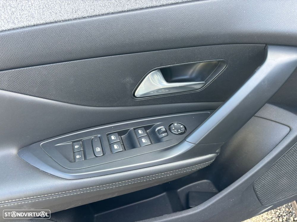 Peugeot 308 SW 1.5 BlueHDi Allure - 17