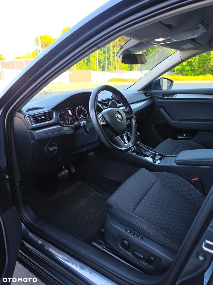 Skoda Superb 2.0 TDI Style DSG - 8