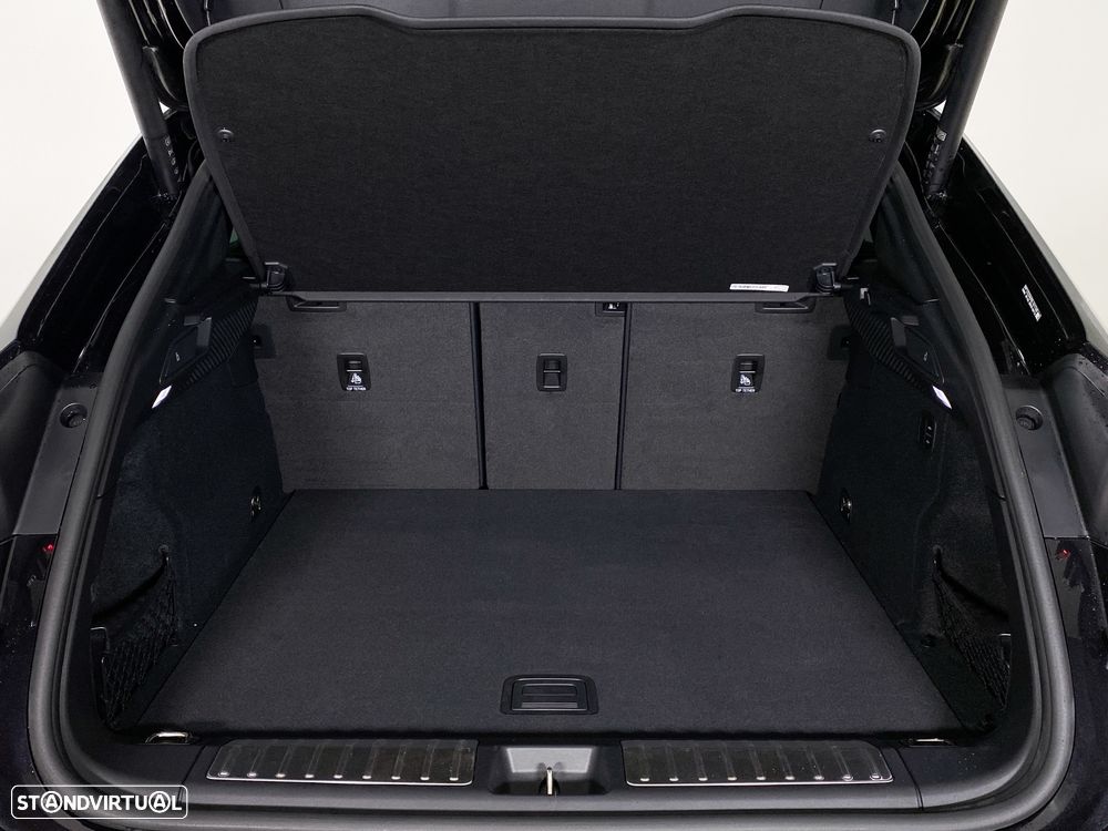 Porsche Macan Electric 4S - 12