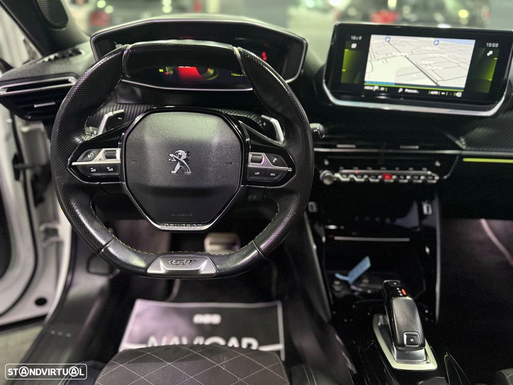 Peugeot 2008 PureTech 155 EAT8 GT Pack - 12