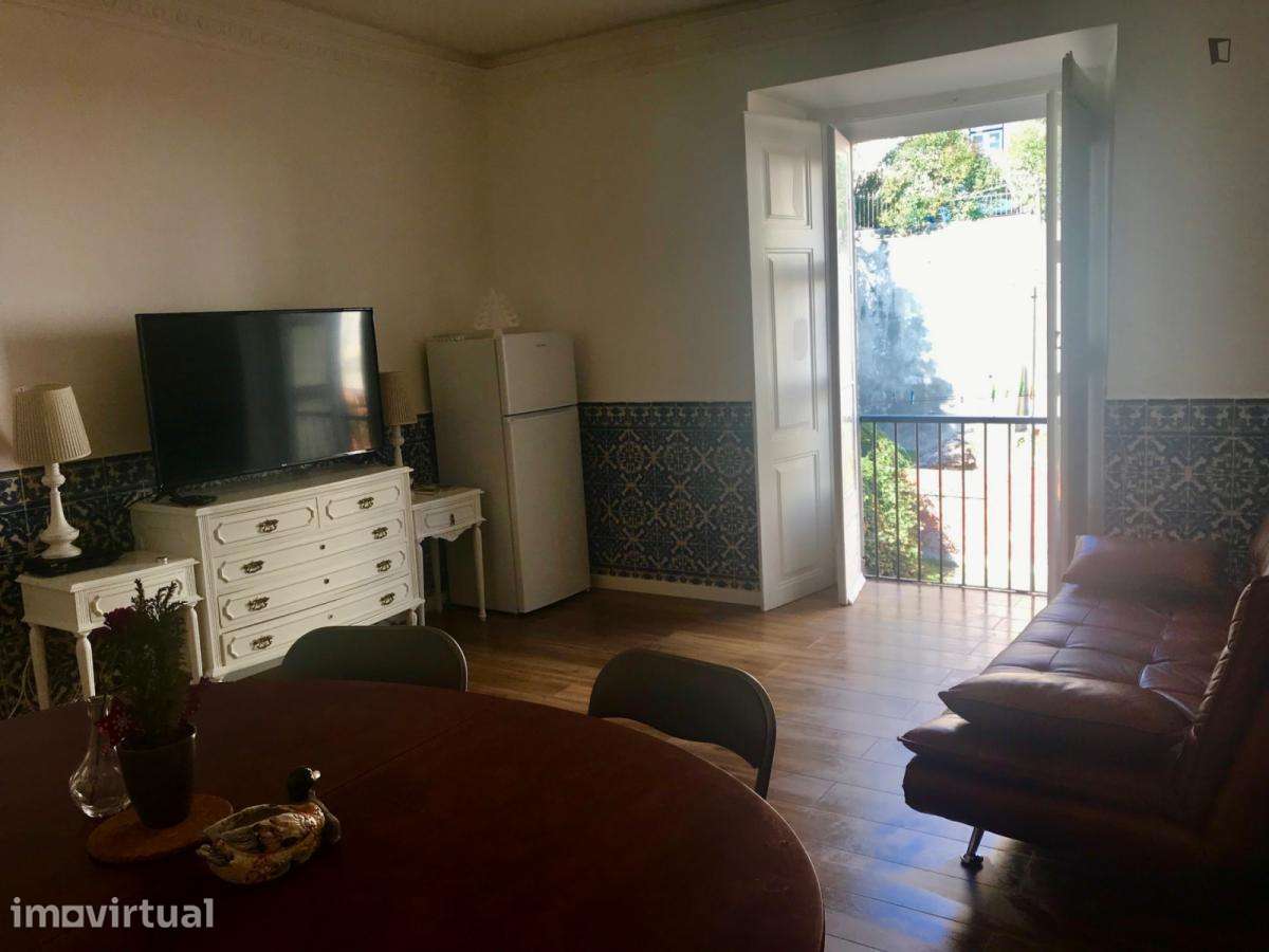Quarto - localizado em Santos Lisbon - Grande imagem: 2/8