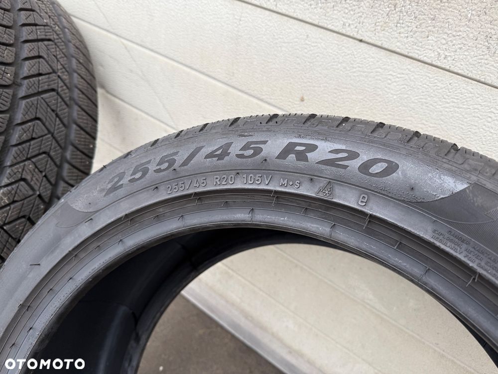 Opony zimowe Pirelli scorpion 255/45 R20 2023 2423 - 2