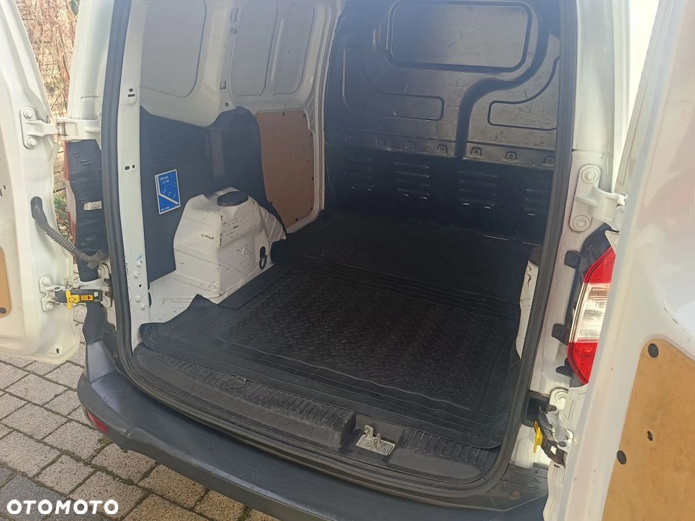 Ford Courier - 9