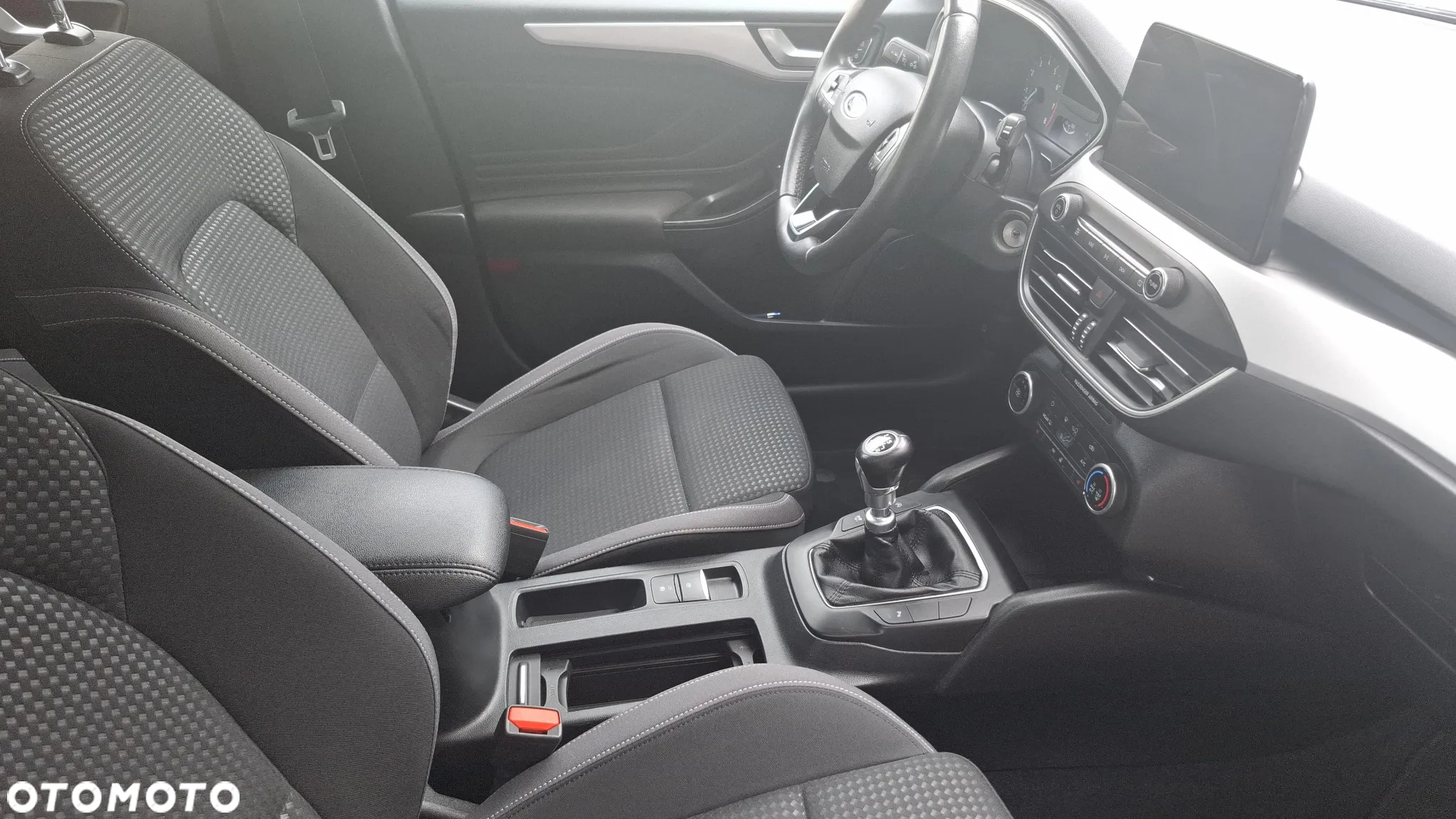 Ford Focus 1.0 EcoBoost Trend Edition - 19