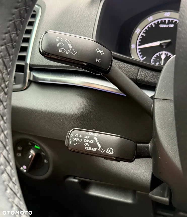 Skoda Karoq 1.5 TSI ACT 4x2 Style DSG - 34