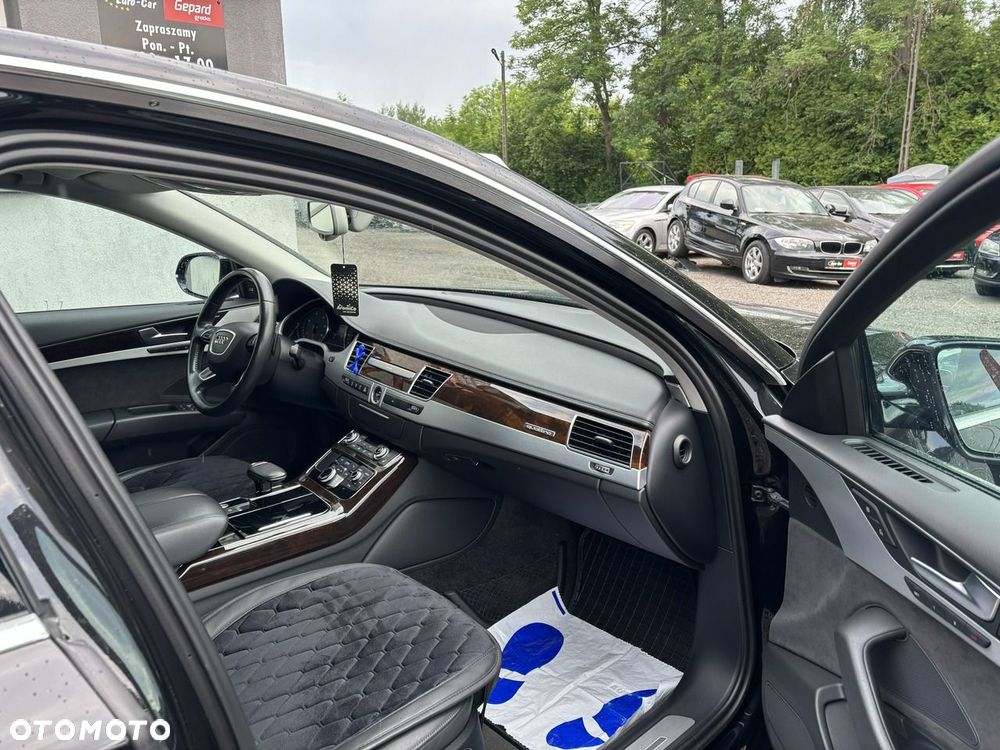 Audi A8 - 8