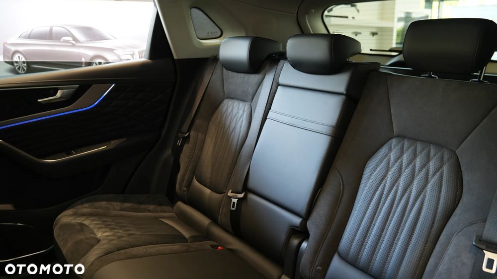 Hongqi HS5 - 35