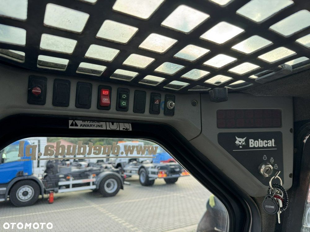 Bobcat S300 Joystick Mini Ładowarka Waga 3692kg - 25