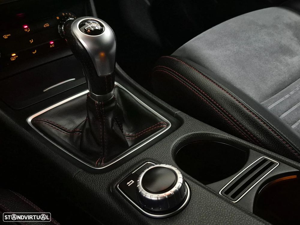 Mercedes-Benz CLA 180 d Shooting Brake AMG Line - 17