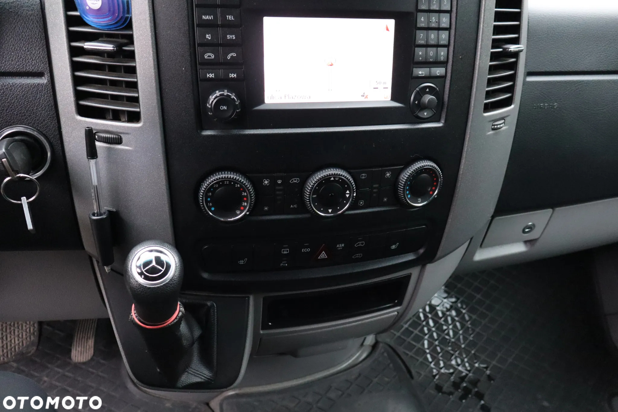 Mercedes-Benz Sprinter - 21