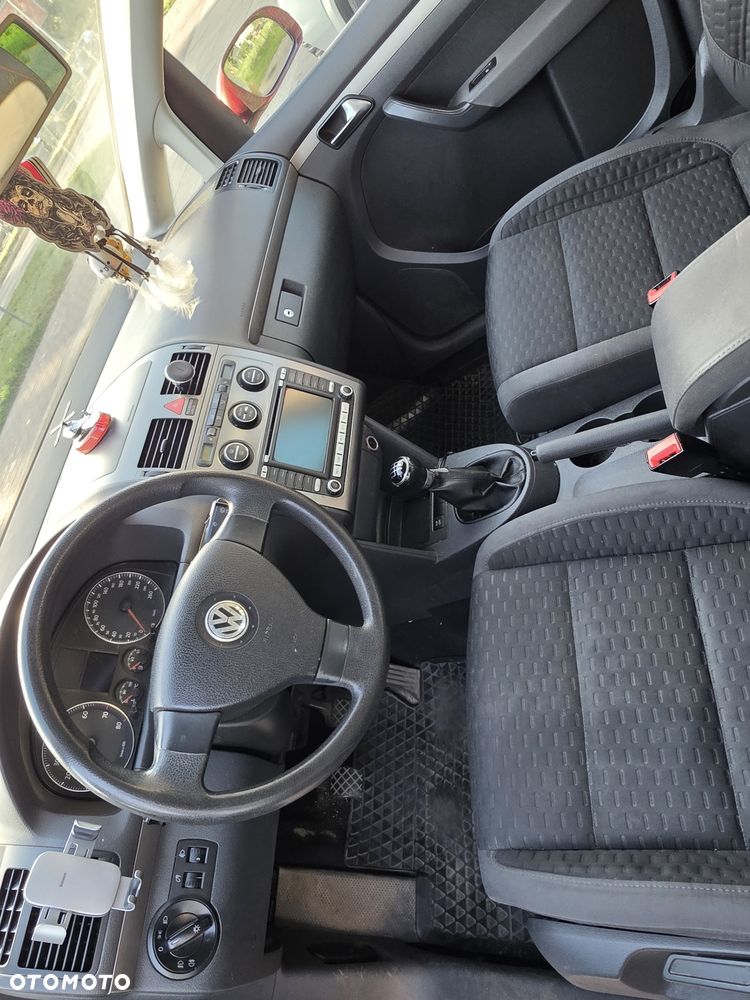 Volkswagen Touran - 7
