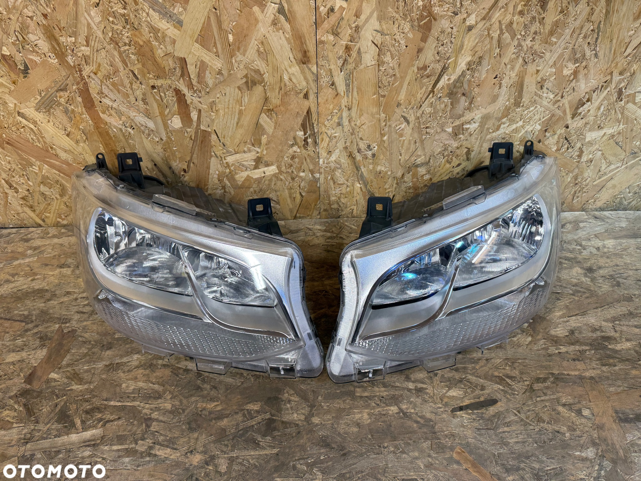Maska zderzaka lampa komplet chłodnic Mercedes sprinter 907 910 - 11
