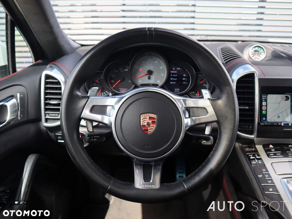 Porsche Cayenne GTS - 24