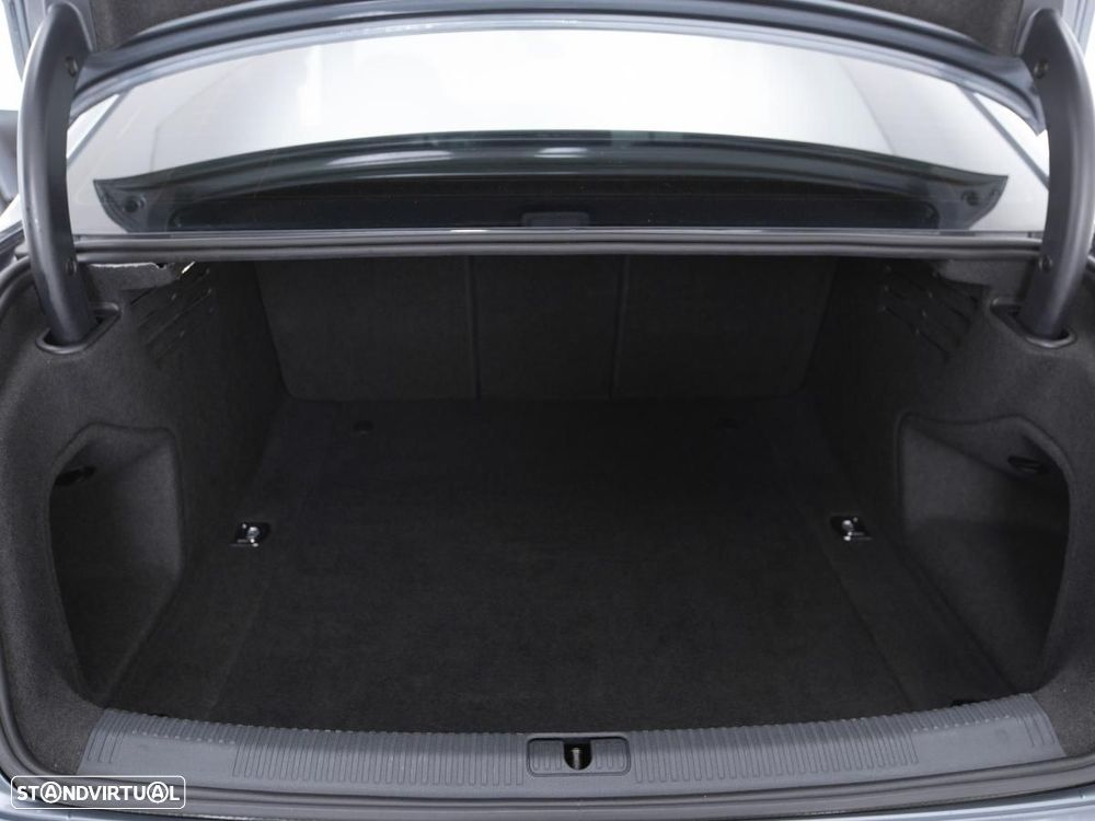 Audi A4 - 8