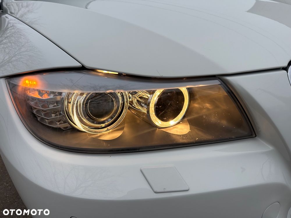 BMW Seria 3 320d - 19