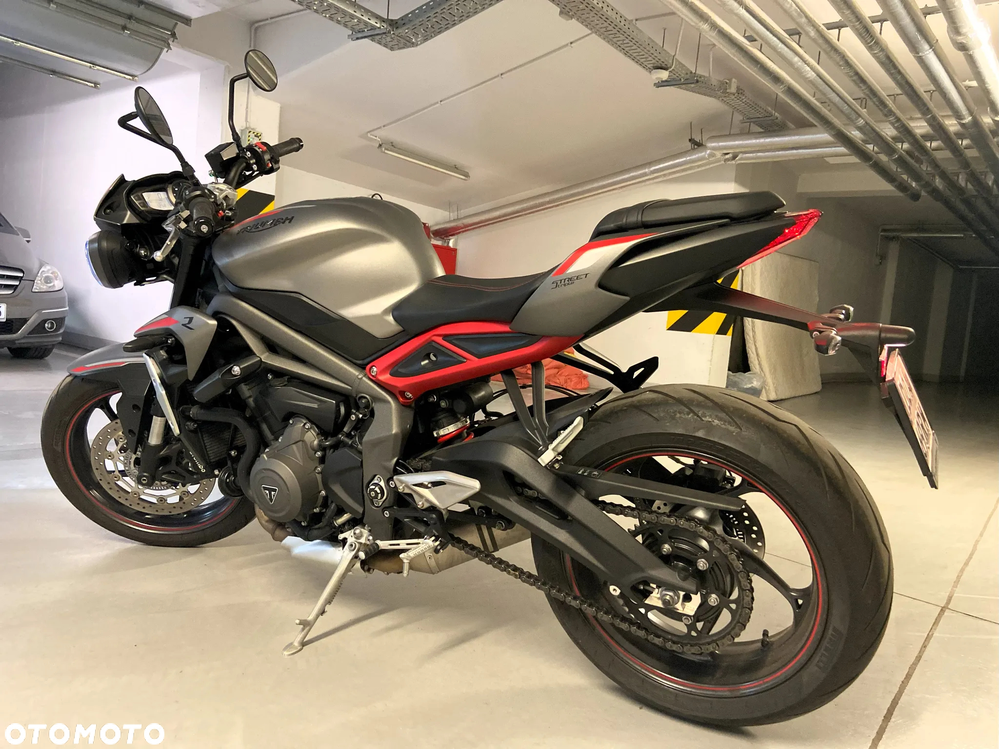 Triumph Street Triple - 16