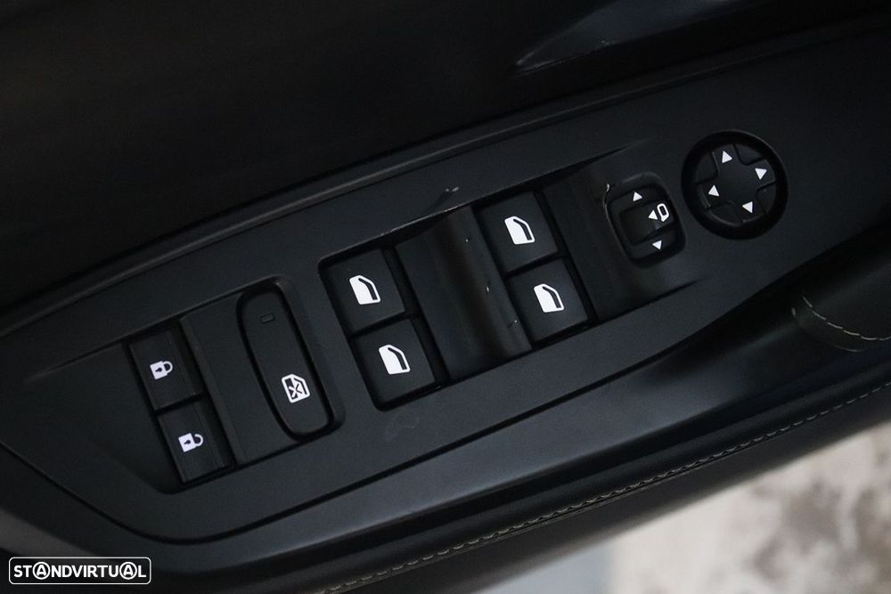 Peugeot 308 1.2 PureTech GT EAT8 - 19