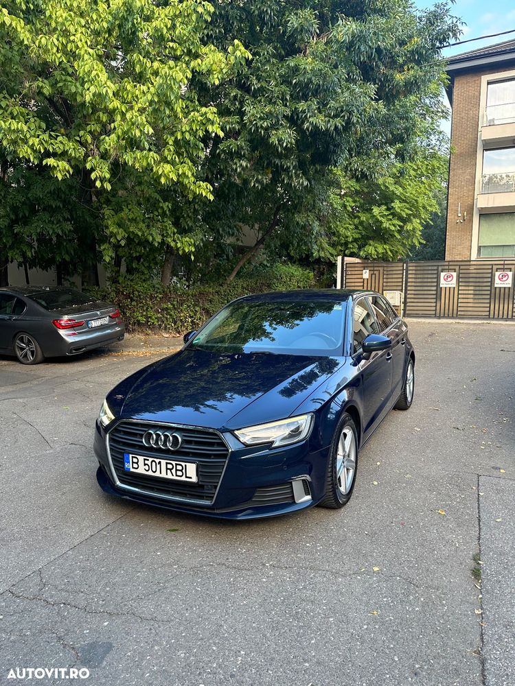 Audi A3 1.6 TDI Sportback S tronic design - 1